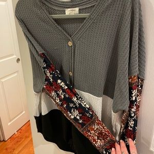 Boutique boho shirt with floral patchworked sleeves